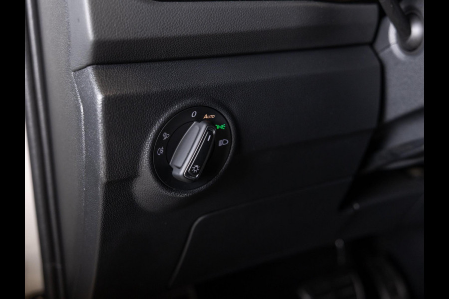 Volkswagen T-Roc 1.5 TSI R-Line Edition / 150pk / Stoel en stuur verwarming / Achteruitrij camera / Keyless /