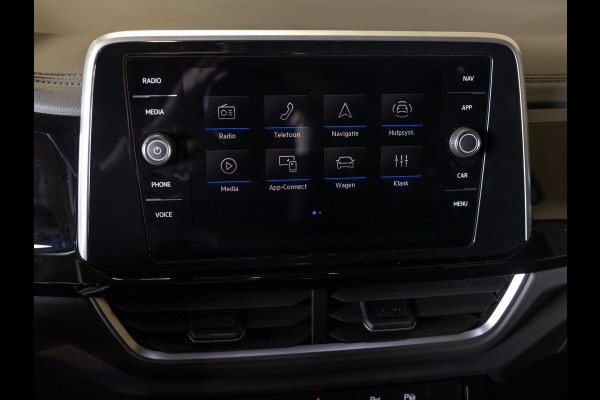 Volkswagen T-Roc 1.5 TSI R-Line Edition / 150pk / Stoel en stuur verwarming / Achteruitrij camera / Keyless /