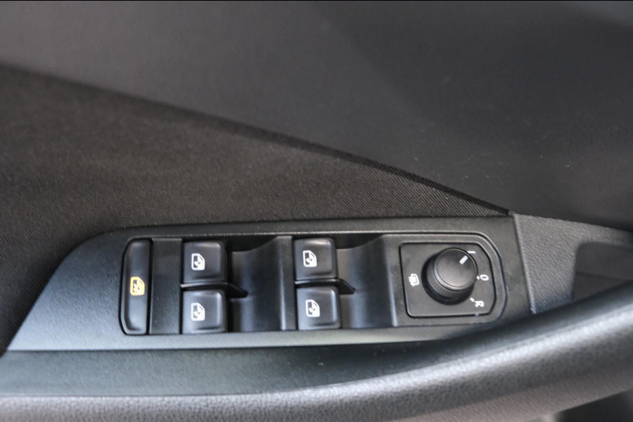 Škoda Kamiq 1.0 TSI Ambition Automaat - N.A.P. Airco, Cruise, Navi, Pano.