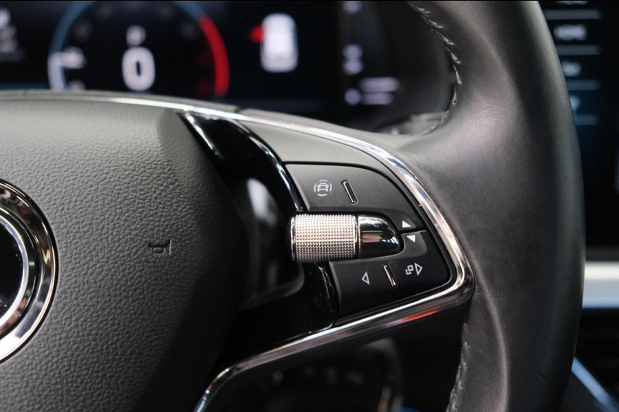 Škoda Kamiq 1.0 TSI Ambition Automaat - N.A.P. Airco, Cruise, Navi, Pano.
