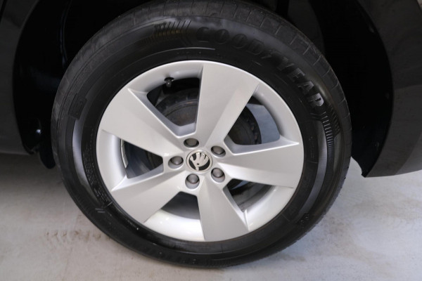 Škoda Kamiq 1.0 TSI Ambition Automaat - N.A.P. Airco, Cruise, Navi, Pano.