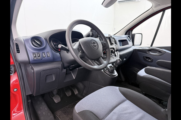 Opel Vivaro D126PK Dubbele Cabine 5-Persoons L2H1 Trekhaak Camera Navi Airco Cruise Control Pdc Sport EcoFlex 1.6CDTI Euro 6 Betonplex Vloer Wandbetimmering Schuifdeur Regen-Lichtsensor 1e Eigenaar Origineel Nederlandse Auto Dealeronderhouden 2.000kg trekvermogen