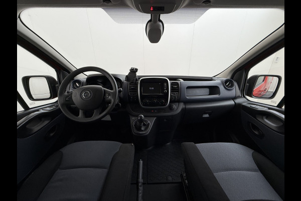Opel Vivaro D126PK Dubbele Cabine 5-Persoons L2H1 Trekhaak Camera Navi Airco Cruise Control Pdc Sport EcoFlex 1.6CDTI Euro 6 Betonplex Vloer Wandbetimmering Schuifdeur Regen-Lichtsensor 1e Eigenaar Origineel Nederlandse Auto Dealeronderhouden 2.000kg trekvermogen