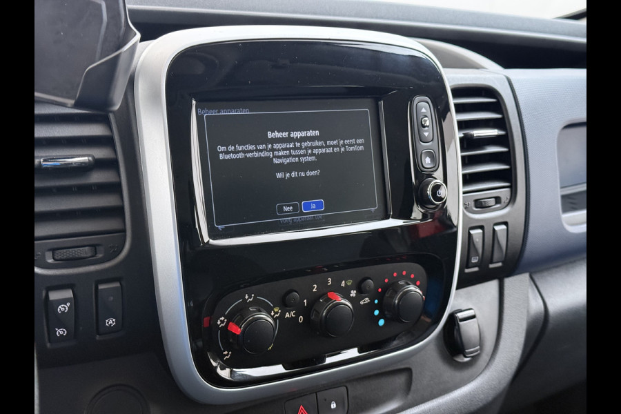 Opel Vivaro D126PK Dubbele Cabine 5-Persoons L2H1 Trekhaak Camera Navi Airco Cruise Control Pdc Sport EcoFlex 1.6CDTI Euro 6 Betonplex Vloer Wandbetimmering Schuifdeur Regen-Lichtsensor 1e Eigenaar Origineel Nederlandse Auto Dealeronderhouden 2.000kg trekvermogen