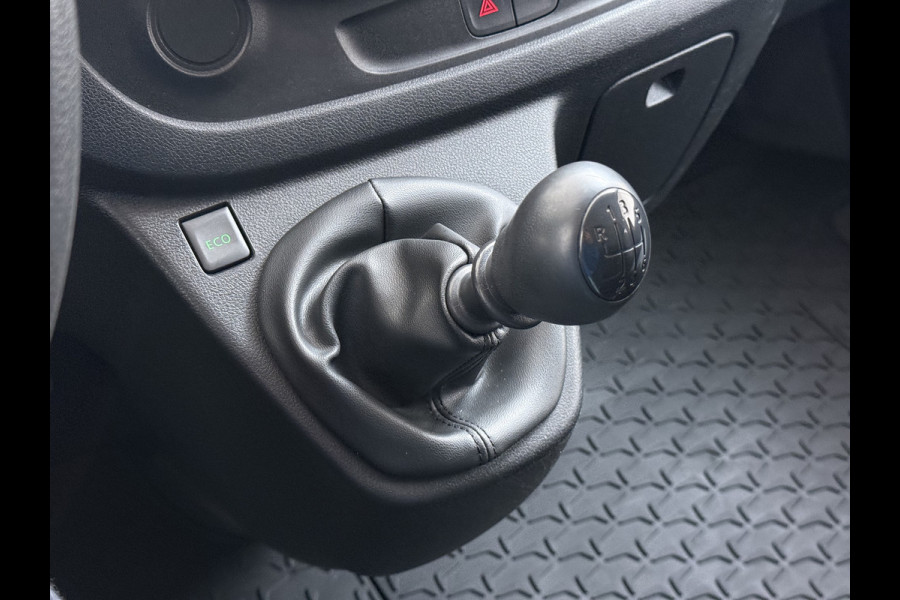 Opel Vivaro D126PK Dubbele Cabine 5-Persoons L2H1 Trekhaak Camera Navi Airco Cruise Control Pdc Sport EcoFlex 1.6CDTI Euro 6 Betonplex Vloer Wandbetimmering Schuifdeur Regen-Lichtsensor 1e Eigenaar Origineel Nederlandse Auto Dealeronderhouden 2.000kg trekvermogen