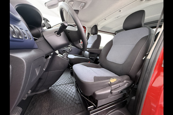 Opel Vivaro D126PK Dubbele Cabine 5-Persoons L2H1 Trekhaak Camera Navi Airco Cruise Control Pdc Sport EcoFlex 1.6CDTI Euro 6 Betonplex Vloer Wandbetimmering Schuifdeur Regen-Lichtsensor 1e Eigenaar Origineel Nederlandse Auto Dealeronderhouden 2.000kg trekvermogen