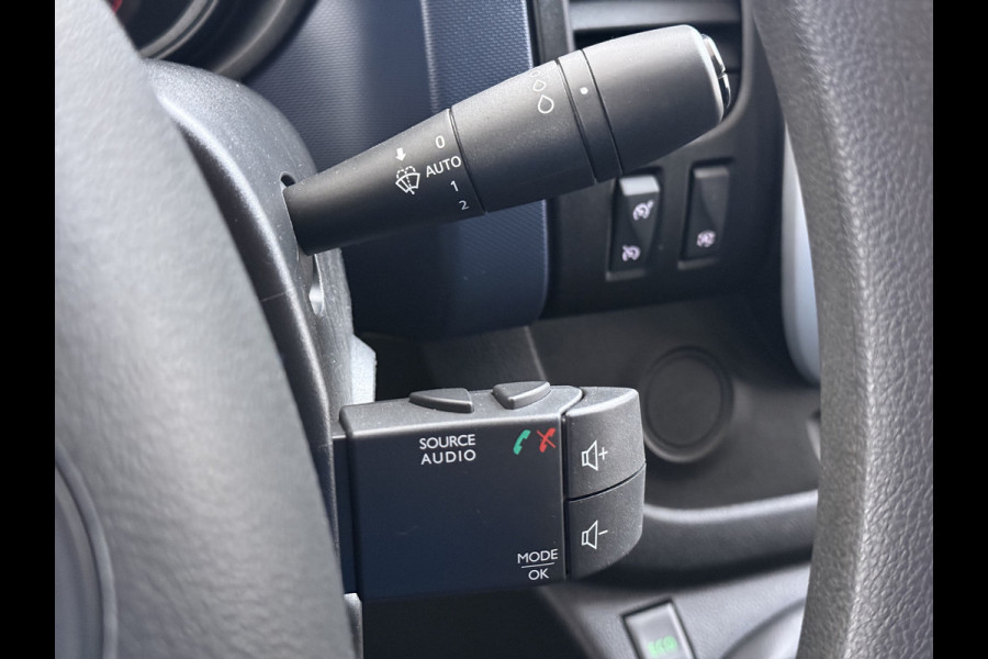 Opel Vivaro D126PK Dubbele Cabine 5-Persoons L2H1 Trekhaak Camera Navi Airco Cruise Control Pdc Sport EcoFlex 1.6CDTI Euro 6 Betonplex Vloer Wandbetimmering Schuifdeur Regen-Lichtsensor 1e Eigenaar Origineel Nederlandse Auto Dealeronderhouden 2.000kg trekvermogen