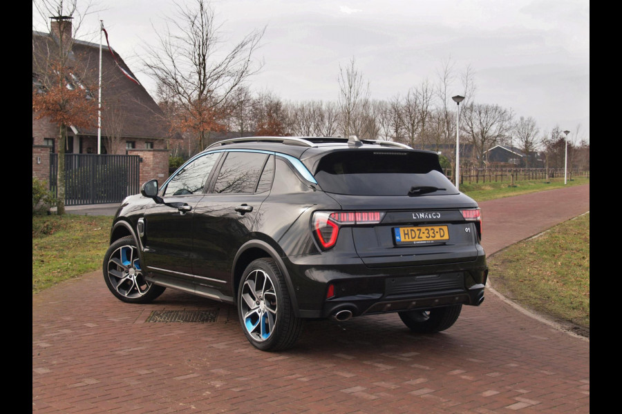 Lynk & Co 01 1.5 | Panoramadak | 360 Camera | Apple Carplay | Sfeerverlichting |