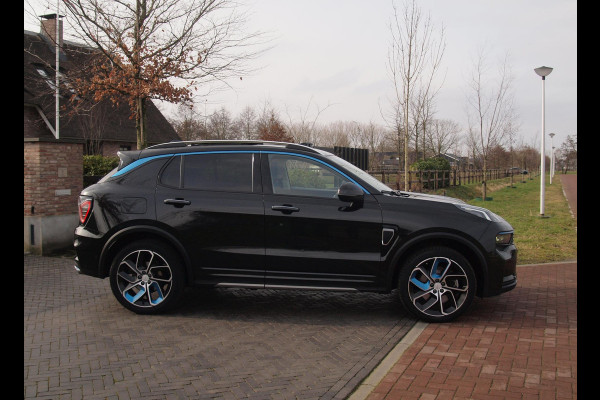 Lynk & Co 01 1.5 | Panoramadak | 360 Camera | Apple Carplay | Sfeerverlichting |