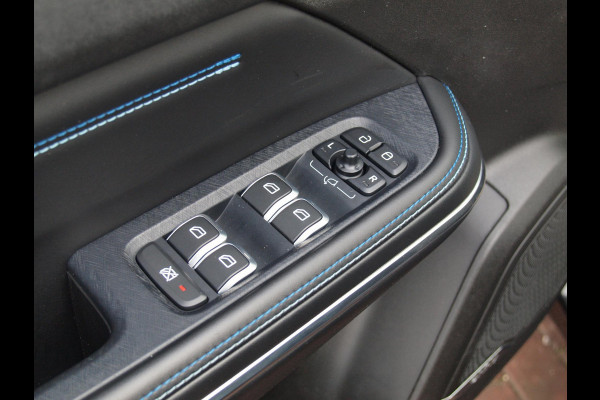 Lynk & Co 01 1.5 | Panoramadak | 360 Camera | Apple Carplay | Sfeerverlichting |