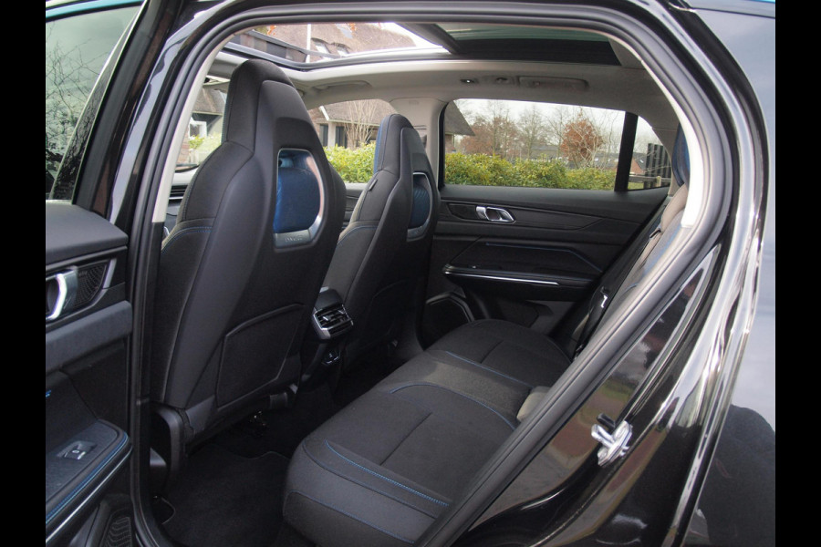 Lynk & Co 01 1.5 | Panoramadak | 360 Camera | Apple Carplay | Sfeerverlichting |