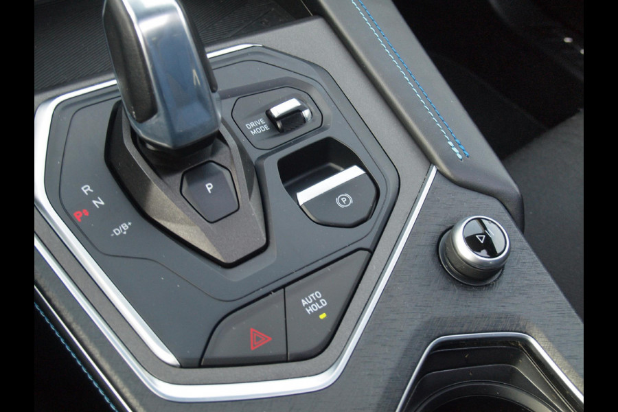 Lynk & Co 01 1.5 | Panoramadak | 360 Camera | Apple Carplay | Sfeerverlichting |