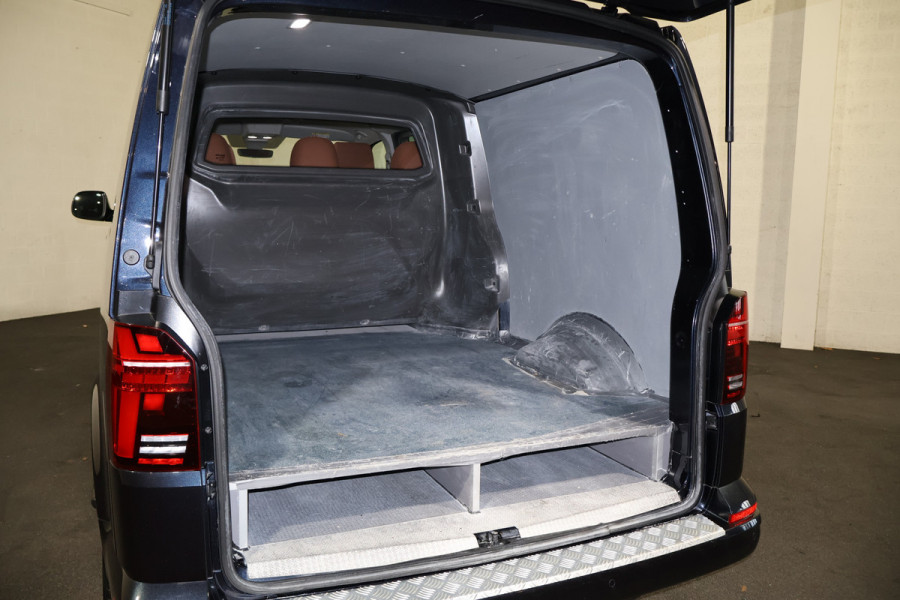 Volkswagen Transporter 2.0 TDI 204pk L2 H1 DC Bulli Automaat Leer