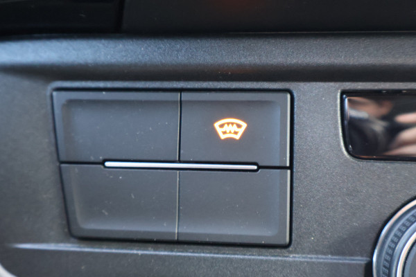 Volkswagen Transporter 2.0 TDI 204pk L2 H1 DC Bulli Automaat Leer