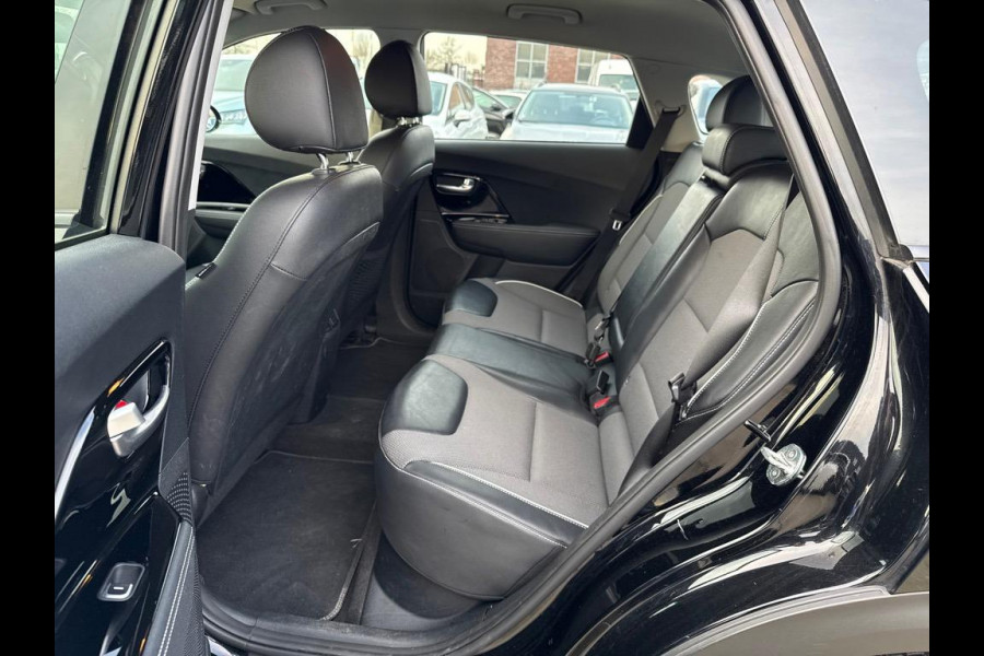 Kia e-Niro DynamicLine 64 kWh | Navi | Camera | 3-fase