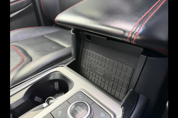 Ford Explorer 3.0 V6 EcoBoost PHEV ST-Line 7 persoon