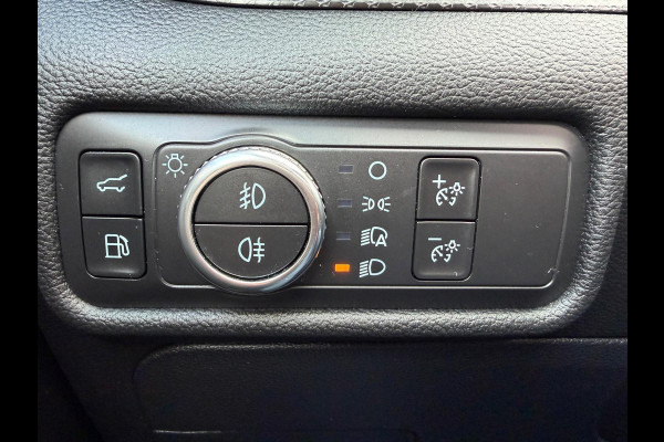 Ford Explorer 3.0 V6 EcoBoost PHEV ST-Line 7 persoon