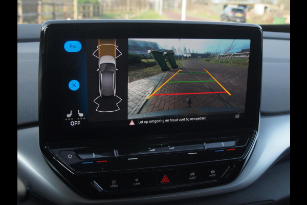 Volkswagen ID.4 First 77 kWh | SOH 90 % | Camera | Trekhaak | Sfeerverlichting | Apple Carplay |