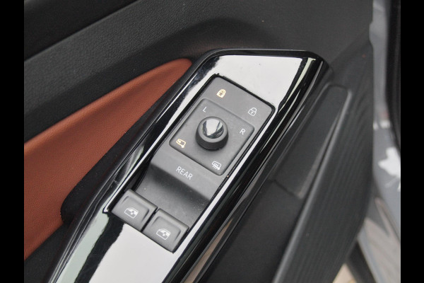 Volkswagen ID.4 Family 77 kWh | Panoramadak | Camera | Sfeerverlichting | Apple Carplay | Cruise Control |