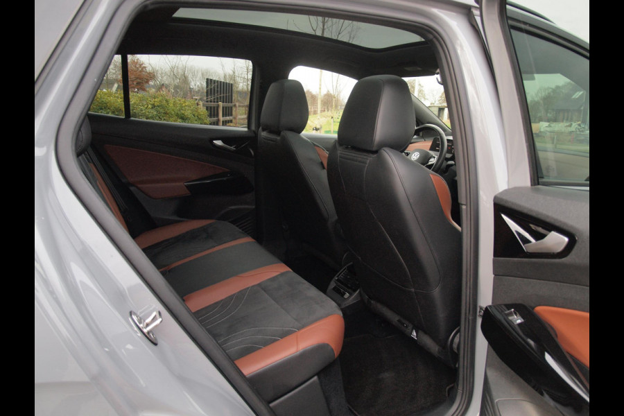 Volkswagen ID.4 Family 77 kWh | Panoramadak | Camera | Sfeerverlichting | Apple Carplay | Cruise Control |