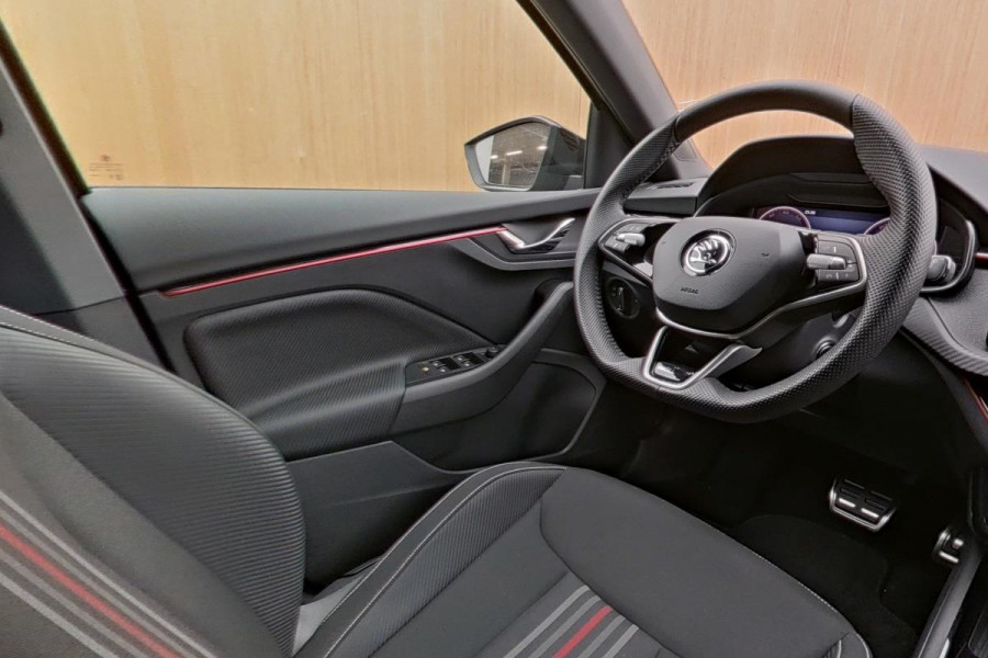 Škoda SCALA 1.0 TSI Monte Carlo / PANORAMA / ELEKTRISCHE ACHTERKLEP ETC..