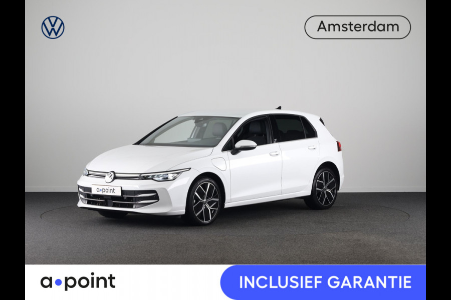 Volkswagen Golf 1.5 eHybrid 50 Edition 204 PK | Automaat (DSG) | Navigatie | Camera | 18 Inch | Verlengde garantie