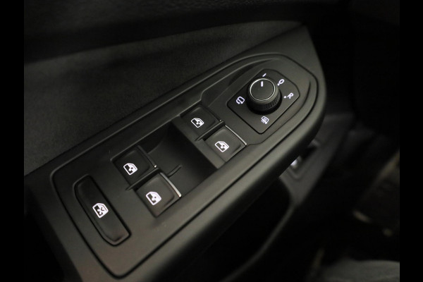 Volkswagen Golf 1.5 eHybrid 50 Edition 204 PK | Automaat (DSG) | Navigatie | Camera | 18 Inch | Verlengde garantie
