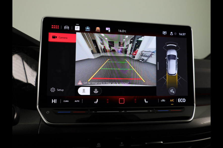 Volkswagen Golf 1.5 eHybrid 50 Edition 204 PK | Automaat (DSG) | Navigatie | Camera | 18 Inch | Verlengde garantie