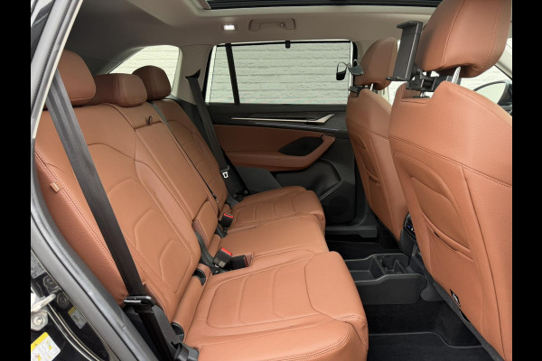 Škoda Kodiaq 1.5 TSI PHEV Plug-in Panorama Stoel-/stuur verwarming head-up Trekhaak camera V+A Memory seats Carplay