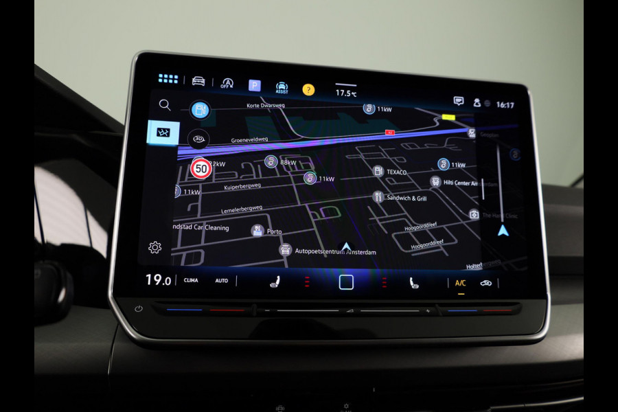 Volkswagen Golf variant Life Business 1.5 TSI 85 kW / 116 pk Variant 6 ver Navigatie | Extra getint glas | Verlengde garantie