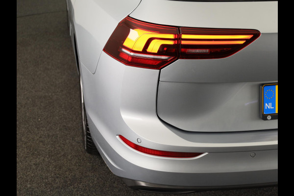 Volkswagen Golf variant Life Business 1.5 TSI 85 kW / 116 pk Variant 6 ver Navigatie | Extra getint glas | Verlengde garantie