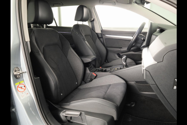 Volkswagen Golf variant Life Business 1.5 TSI 85 kW / 116 pk Variant 6 ver Navigatie | Extra getint glas | Verlengde garantie