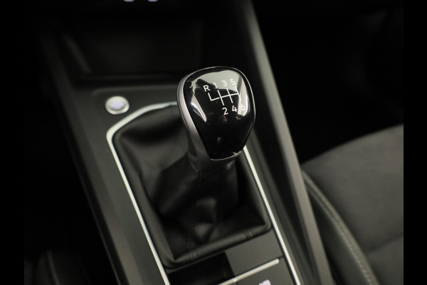 Volkswagen Golf variant Life Business 1.5 TSI 85 kW / 116 pk Variant 6 ver Navigatie | Extra getint glas | Verlengde garantie