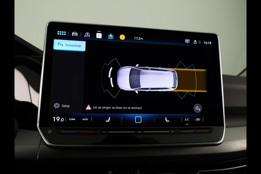 Volkswagen Golf variant Life Business 1.5 TSI 85 kW / 116 pk Variant 6 ver Navigatie | Extra getint glas | Verlengde garantie