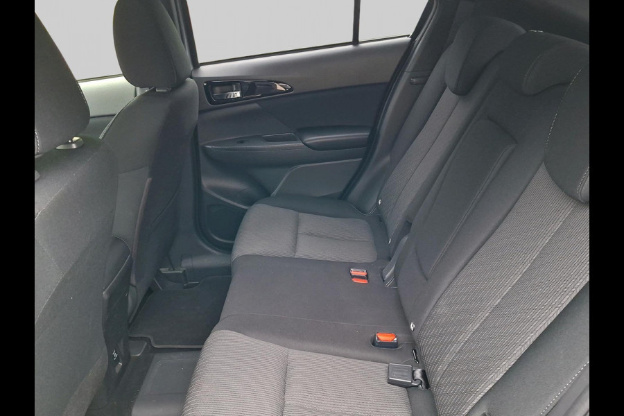 Mitsubishi Eclipse Cross 2.4 PHEV Intense Deze auto is reeds binnen en kunt U ALS EERSTE bezichtigen! Fabrieksgarantie tot 2030!