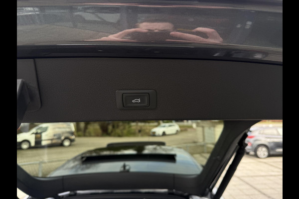 Audi e-tron Sportback 55 quattro S edition 95 kWh | SoH 87% | Trekhaak | Panorama | Camera |