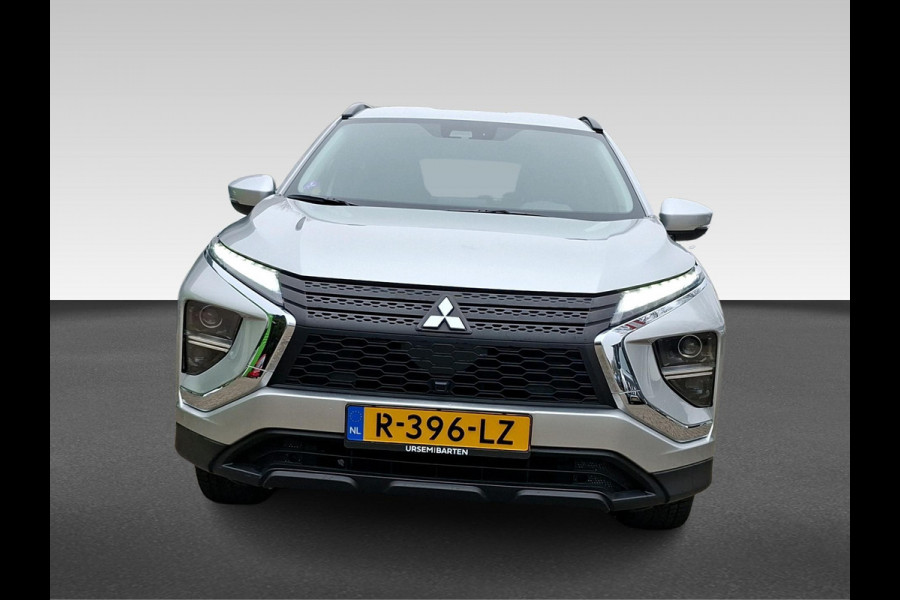 Mitsubishi Eclipse Cross 2.4 PHEV Intense Deze auto is reeds binnen en kunt U ALS EERSTE bezichtigen! Fabrieksgarantie tot 2030!