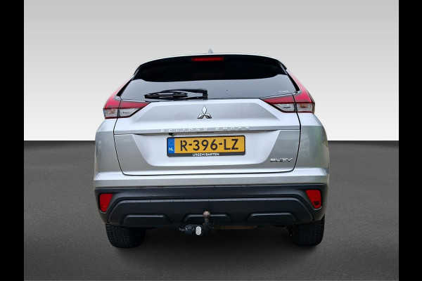 Mitsubishi Eclipse Cross 2.4 PHEV Intense Deze auto is reeds binnen en kunt U ALS EERSTE bezichtigen! Fabrieksgarantie tot 2030!