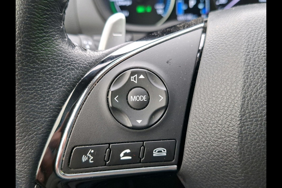 Mitsubishi Eclipse Cross 2.4 PHEV Intense Deze auto is reeds binnen en kunt U ALS EERSTE bezichtigen! Fabrieksgarantie tot 2030!