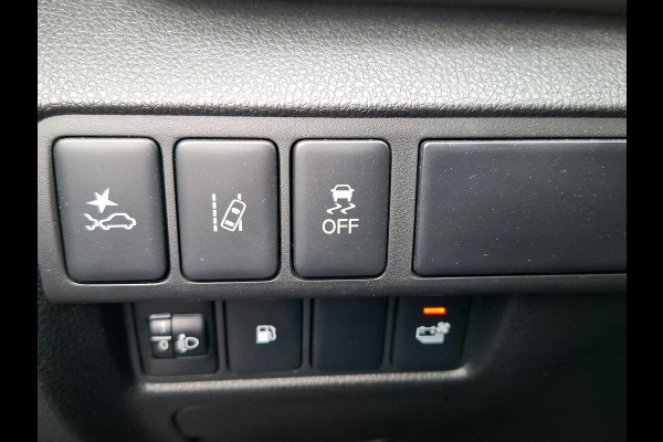 Mitsubishi Eclipse Cross 2.4 PHEV Intense Deze auto is reeds binnen en kunt U ALS EERSTE bezichtigen! Fabrieksgarantie tot 2030!