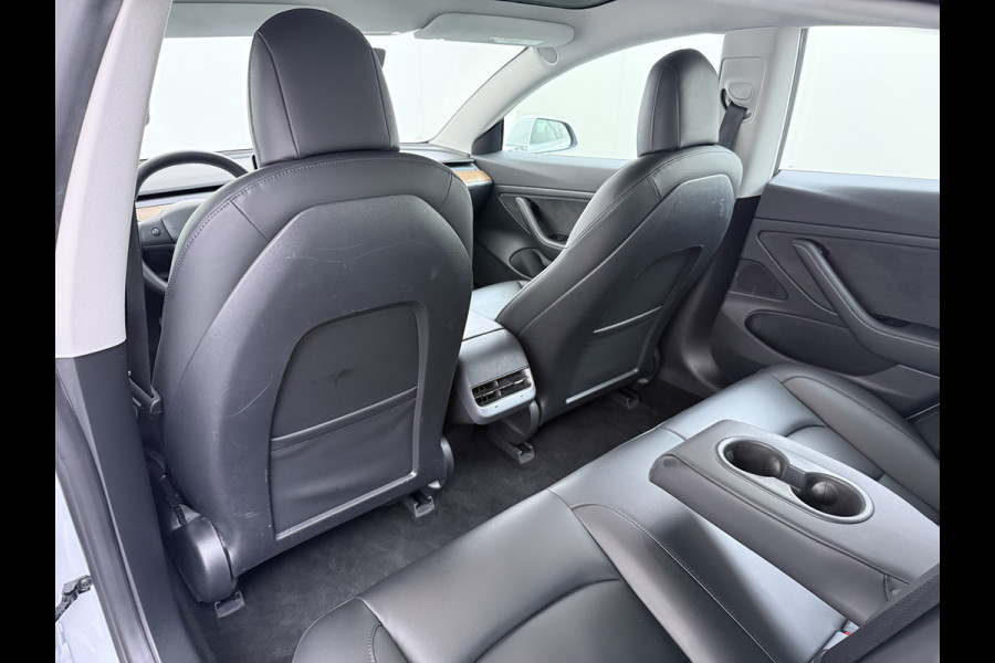 Tesla Model 3 RWD SR plus LFP Accu AutoPilot Leder Panoramadak Adaptive-Cruise Camera's Elektr.-Stuur+Stoelen+Spiegels+Geheugen+Easy-Entry+Ver Navi LED DAB Voorverwarmen Keyless One-Pedal-Drive Lmv 18" SOH 90% 1e Eigenaar Origineel Nederlandse Auto