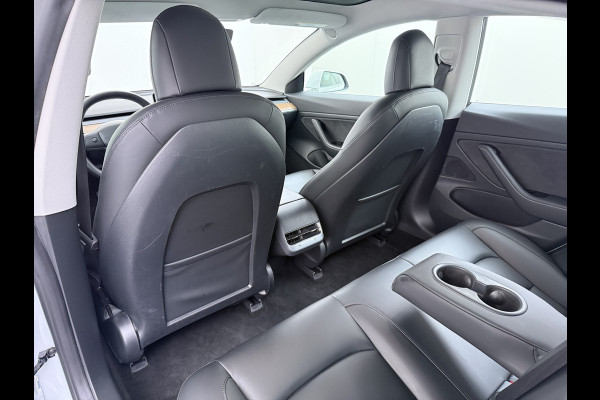 Tesla Model 3 RWD SR plus LFP Accu AutoPilot Leder Panoramadak Adaptive-Cruise Camera's Elektr.-Stuur+Stoelen+Spiegels+Geheugen+Easy-Entry+Ver Navi LED DAB Voorverwarmen Keyless One-Pedal-Drive Lmv 18" SOH 90% 1e Eigenaar Origineel Nederlandse Auto