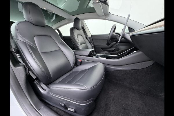 Tesla Model 3 RWD SR plus LFP Accu AutoPilot Leder Panoramadak Adaptive-Cruise Camera's Elektr.-Stuur+Stoelen+Spiegels+Geheugen+Easy-Entry+Ver Navi LED DAB Voorverwarmen Keyless One-Pedal-Drive Lmv 18" SOH 90% 1e Eigenaar Origineel Nederlandse Auto