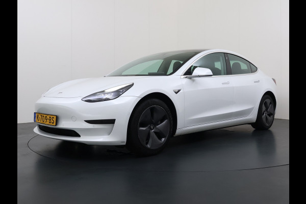 Tesla Model 3 RWD SR plus LFP Accu AutoPilot Leder Panoramadak Adaptive-Cruise Camera's Elektr.-Stuur+Stoelen+Spiegels+Geheugen+Easy-Entry+Ver Navi LED DAB Voorverwarmen Keyless One-Pedal-Drive Lmv 18" SOH 90% 1e Eigenaar Origineel Nederlandse Auto