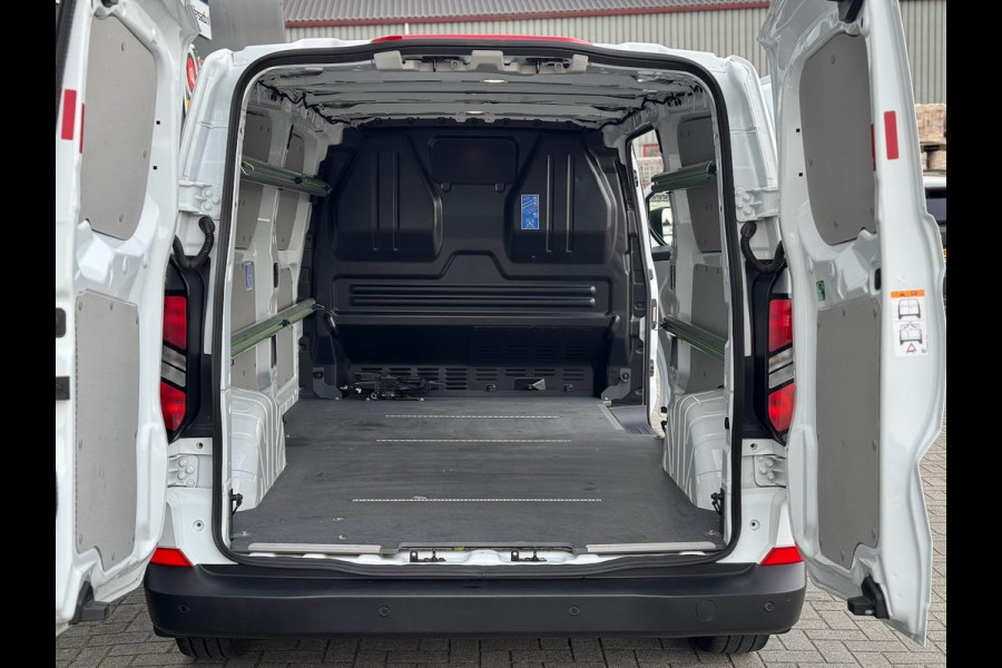 Ford Transit Custom 320 2.0 TDCI L2H1 Trend 136pk | Navi | Carplay | Camera | BLIS | ACC | Betonplex | Winterpack | GARANTIE 2028