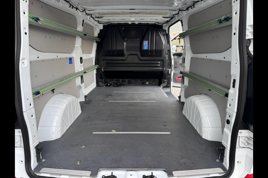 Ford Transit Custom 320 2.0 TDCI L2H1 Trend 136pk | Navi | Carplay | Camera | BLIS | ACC | Betonplex | Winterpack | GARANTIE 2028
