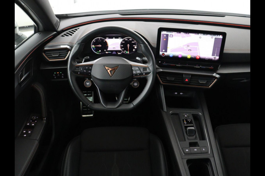 CUPRA Formentor 1.4 eHybrid VZ | 245pk | Adaptive cruise | Stuurverwarming | Carplay | Sfeerverlichting | Camera | Sportstoelen | Full LED | Half leder | Navigatie | Keyless | PHEV | Plug In