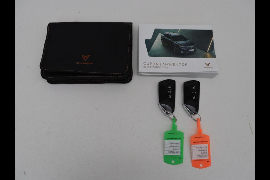 CUPRA Formentor 1.4 eHybrid VZ | 245pk | Adaptive cruise | Stuurverwarming | Carplay | Sfeerverlichting | Camera | Sportstoelen | Full LED | Half leder | Navigatie | Keyless | PHEV | Plug In