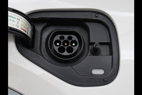 CUPRA Formentor 1.4 eHybrid VZ | 245pk | Adaptive cruise | Stuurverwarming | Carplay | Sfeerverlichting | Camera | Sportstoelen | Full LED | Half leder | Navigatie | Keyless | PHEV | Plug In