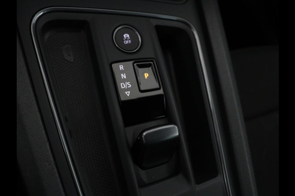 CUPRA Formentor 1.4 eHybrid VZ | 245pk | Adaptive cruise | Stuurverwarming | Carplay | Sfeerverlichting | Camera | Sportstoelen | Full LED | Half leder | Navigatie | Keyless | PHEV | Plug In